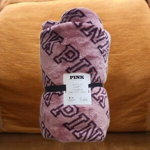 Victoria Secret Pink Cozy Plush Blanket